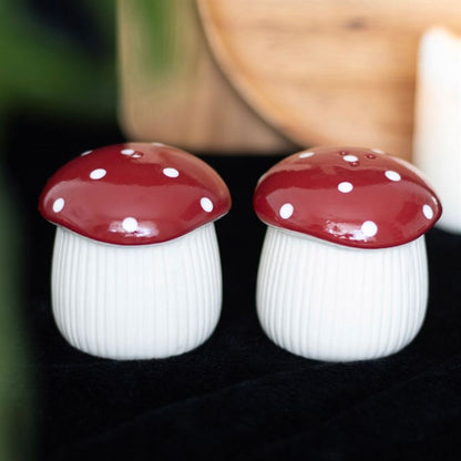 Tableware: Mushroom Salt and Pepper Shakers